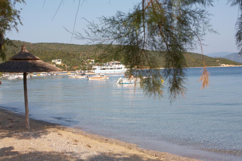 Ammos Beach Glifa  Bagian luar foto